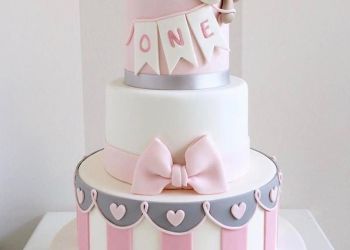 کیک تولد و نامزدی