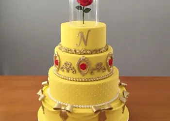 کیک تولد و نامزدی