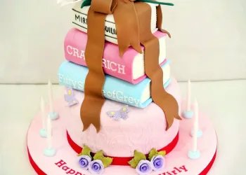 کیک تولد و نامزدی