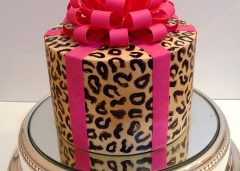 کیک تولد و نامزدی