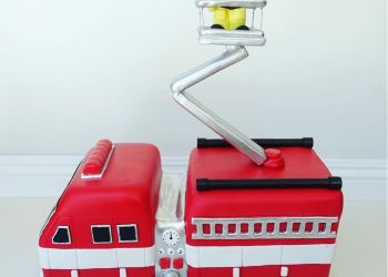 کیک تولد و نامزدی